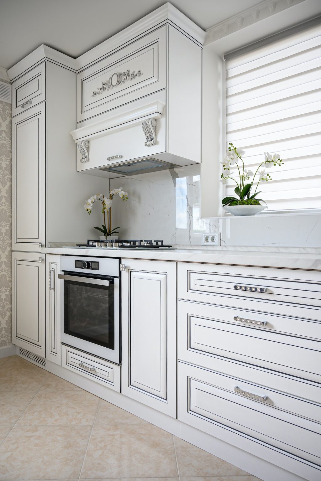 Luxury Modern Classic White Kitchen Interior 1024x1536 